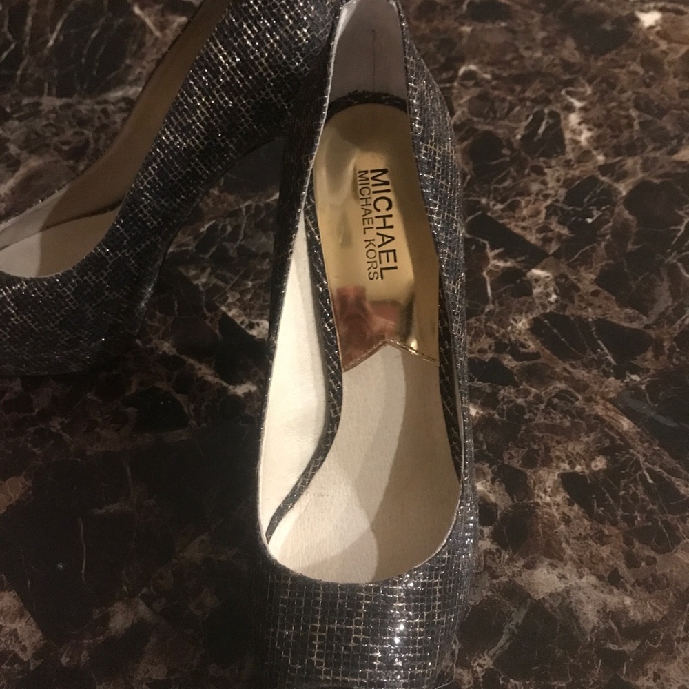 High heel Micheal Kors Shoes. Lightly worn. - Picture 3 of 4